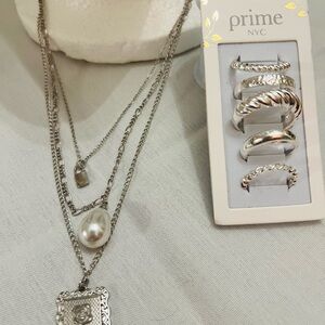 Silver tone Necklace and rings set